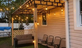 165 Cedar St, Amityville, NY 11701