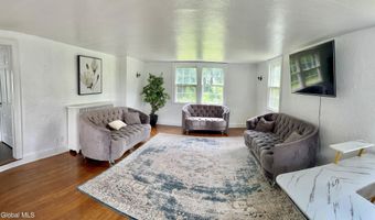 9 Birch Hill Rd, Albany, NY 12211