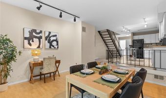 1220 Wicklow Rd J, Ballwin, MO 63021