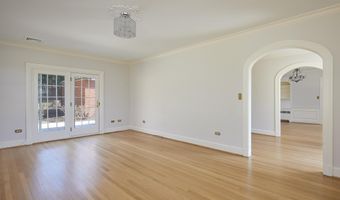 5135 MASSACHUSETTS Ave, Bethesda, MD 20816