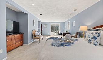 3 Hickory Ln, Andover, MA 01810