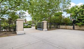 1128 S 6th Ave, Arcadia, CA 91006
