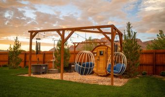425 S PIONEER St, Colorado City, AZ 86021