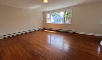 53 Pixlee Pl 2Nd Fl, Bridgeport, CT 06610