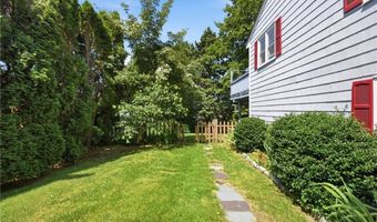 18 Continental Dr, Middletown, RI 02842