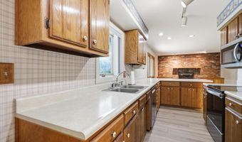 26 W Hill Valley Dr, Indianapolis, IN 46217
