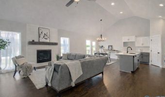 51 Monterey Dr, Albertville, AL 35950