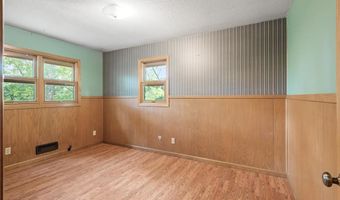 321 Dunham Dr, Anoka, MN 55303
