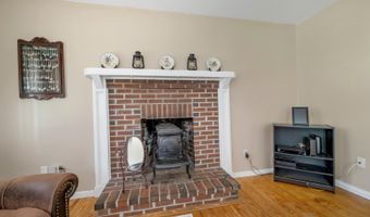 3 Holly Ln, Brookfield, NH 03872