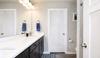 1300 S 10th St, Adel, IA 50003