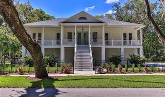 130 NE Crystal St, Crystal River, FL 34428