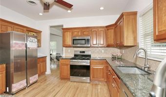 6 Margo Ct, Airmont, NY 10901