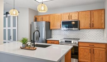 7047 139th Ave NW, Anoka, MN 55303