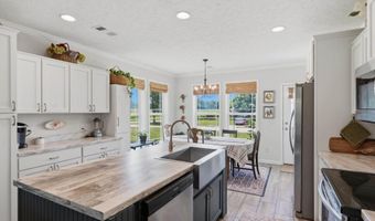953 Briarwood Dr, Arab, AL 35016