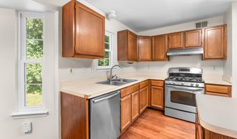 6425 GWINNETT Ln, Bowie, MD 20720