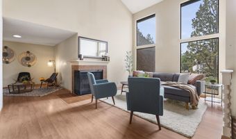 1869 NE Moonglow Ct, Bend, OR 97701