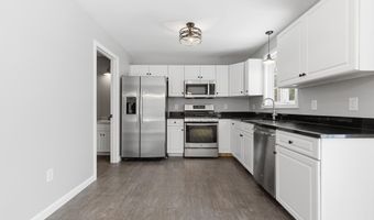 6 Mulberry Ln, Amherst, NH 03031