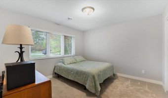 423 Old Glory Dr NE, Alexandria, MN 56308