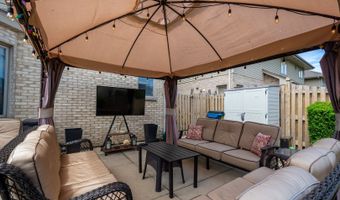 541 N 4th Ave, Addison, IL 60101