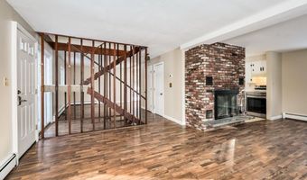 87 Edgewater Dr, Barrington, NH 03825