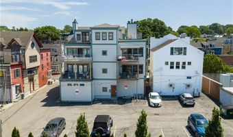 433 Thames St E, Newport, RI 02840