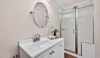 618 Running Creek Dr, Ballwin, MO 63021