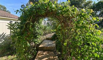 2202 LAKE MARION Dr, Apopka, FL 32712