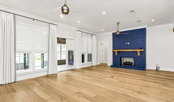 9352 Inniswylde Dr, Baton Rouge, LA 70809
