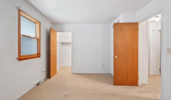 6 WHITEMARSH Ct, Dover, DE 19904