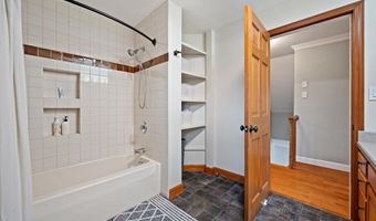 43 Darling Parke Dr, Bangor, ME 04401