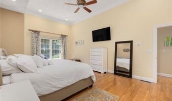 2393 Scituate Ave, Cranston, RI 02831