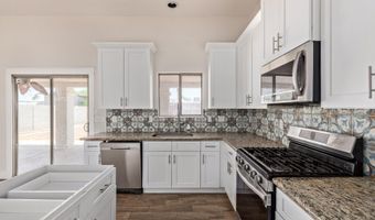 447 S WARNER Dr, Apache Junction, AZ 85120