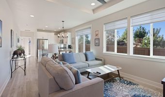 3859 NE Oakside Lp, Bend, OR 97701