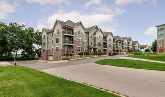 8253 Mayo Dr 103, Madison, WI 53719