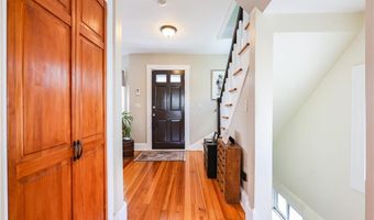 200 Woodward Ave, East Providence, RI 02914