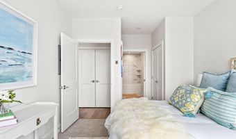 267 US Route 1, Falmouth, ME 04105