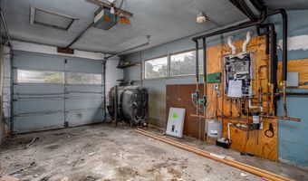 61 Barry Rd, Worcester, MA 01609