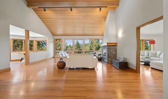 4211 NW Lower Village Rd, Bend, OR 97703