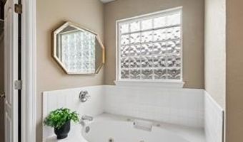 5309 Richmond Dr, Bartlesville, OK 74006