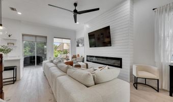 6512 SIMONE SHORES Cir, Apollo Beach, FL 33572