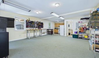 40 Meadow Dr, Bar Harbor, ME 04609