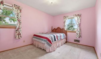 4002 7th Ave, Anoka, MN 55303