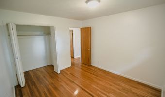 8325 Lake Rd, Indianapolis, IN 46217