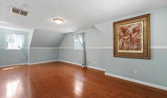 29 Maple Dr, Bedford, NH 03110