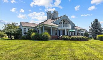 33 Courageous Cir, Bristol, RI 02809