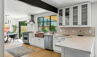 30670 Passageway Pl, Agoura Hills, CA 91301