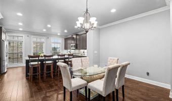 1044 Township Sq, Alpharetta, GA 30022