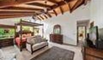 1444 W Kuiaha, Haiku, HI 96708
