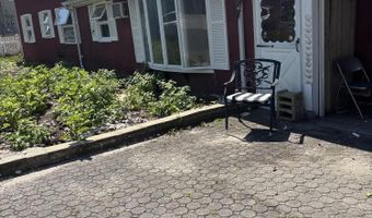 242 Evergreen Dr, Bayville, NJ 08721