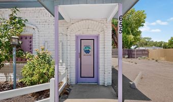 655 Country Ln, Bosque Farms, NM 87068
